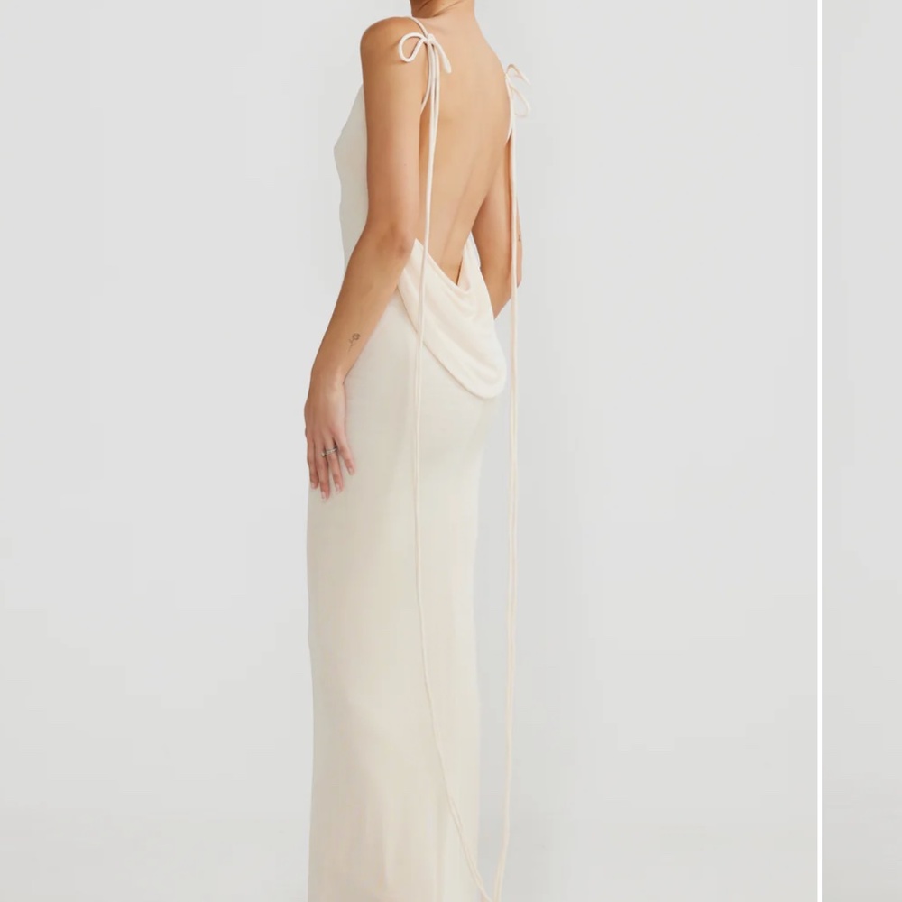 Cristina gown in Pearl white